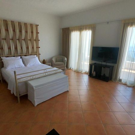 Horizon Studios With Sea View - Free Parking กลอซซา ภายนอก รูปภาพ