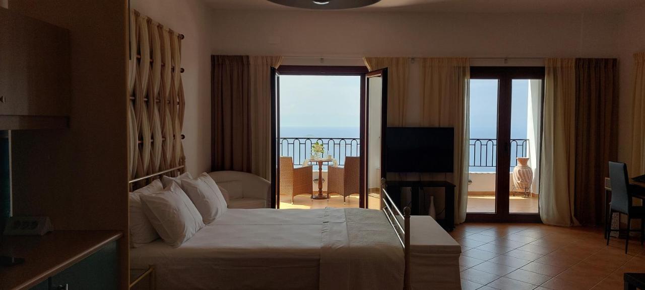 Horizon Studios With Sea View - Free Parking กลอซซา ภายนอก รูปภาพ